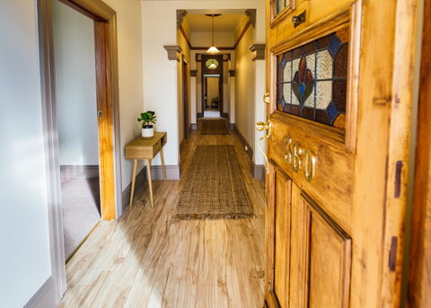 360 Murray - Your Accommodation 0