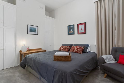 WEST NEST | Classic 3BR Hobart Terrace BEST Location, View, Close To City - Your Accommodation 11