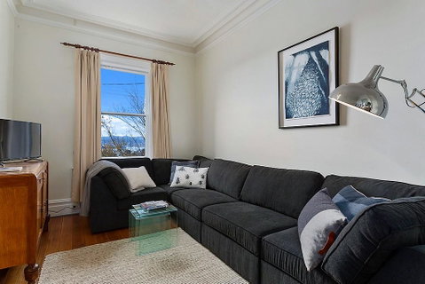 WEST NEST | Classic 3BR Hobart Terrace BEST Location, View, Close To City - Your Accommodation 3