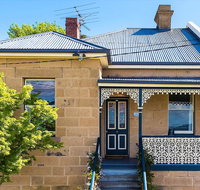 WEST NEST  Classic 3BR Hobart Terrace BEST Location View Close to City - Your Accommodation
