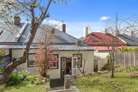 WEST NEST | Classic 3BR Hobart Terrace BEST Location, View, Close To City - Your Accommodation 17