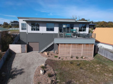 GRANITE BEACH HOUSE @ Bay Of Fires - Your Accommodation 1