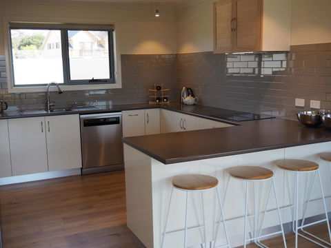 GRANITE BEACH HOUSE @ Bay Of Fires - Your Accommodation 5