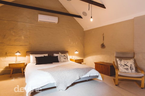 Devine Stays - Hayloft On ELizabeth - Your Accommodation 12