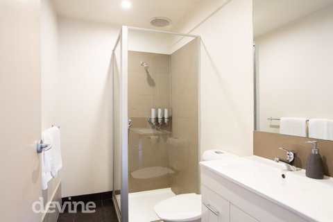 Devine Stays - Hayloft On ELizabeth - Your Accommodation 5
