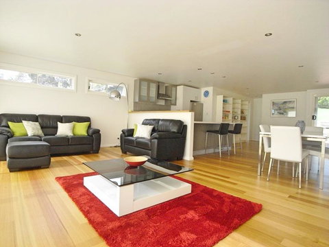 Seaview Apartment - Your Accommodation 0