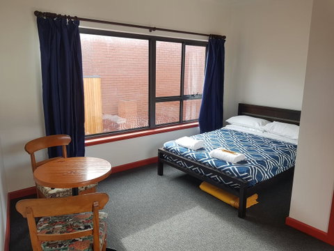 Little Nee's - Your Accommodation 9