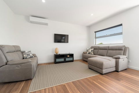Rosewater Townhouses Dromana - Your Accommodation 25