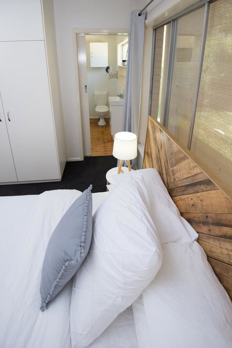 Flora Hill Creek Views - Your Accommodation 1