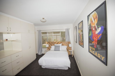 Flora Hill Creek Views - Your Accommodation 2