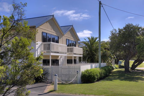Boathouse Resort Studios And Suites - Your Accommodation 22