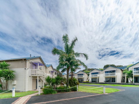 Boathouse Resort Studios And Suites - Your Accommodation 8