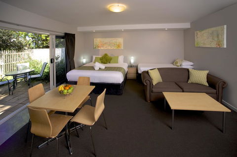 Boathouse Resort Studios And Suites - Your Accommodation 20