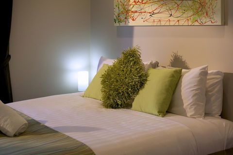Boathouse Resort Studios And Suites - Your Accommodation 18