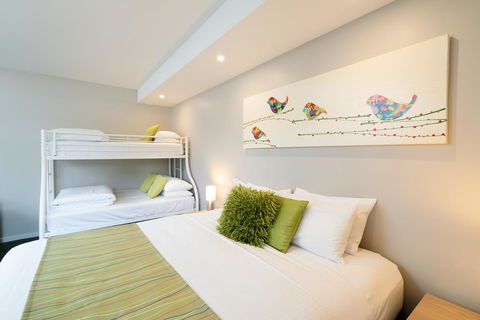 Boathouse Resort Studios And Suites - Your Accommodation 4
