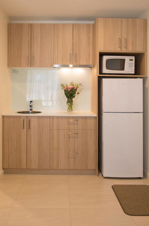 Boathouse Resort Studios And Suites - Your Accommodation 29