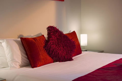 Boathouse Resort Studios And Suites - Your Accommodation 16