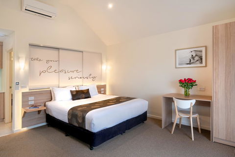 Boathouse Resort Studios And Suites - Your Accommodation 2