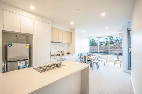 Poplar Apartments - Your Accommodation 13