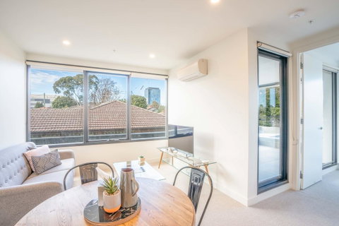 Poplar Apartments - Your Accommodation 6