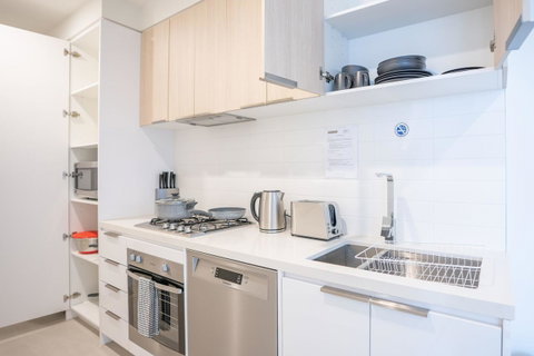 Poplar Apartments - Your Accommodation 14