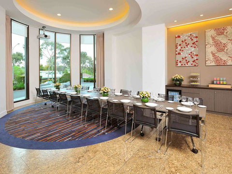 Novotel Melbourne Glen Waverley - Your Accommodation 24