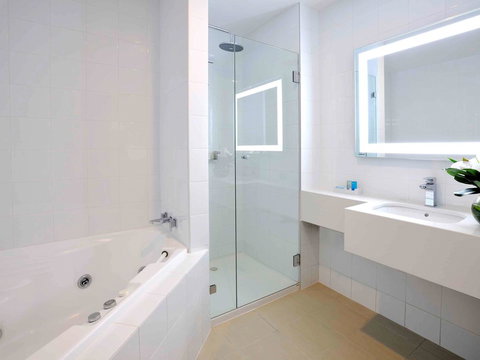 Novotel Melbourne Glen Waverley - Your Accommodation 4