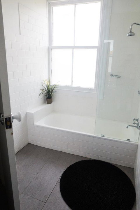 The Royal Hotel Mornington - Your Accommodation 12