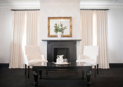The Royal Hotel Mornington - Your Accommodation 3