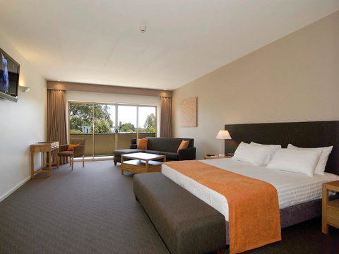 Mornington Hotel - Your Accommodation 24