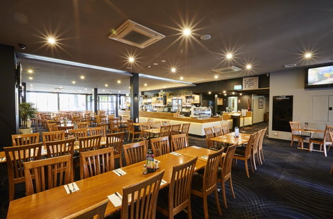 Mornington Hotel - Your Accommodation 9