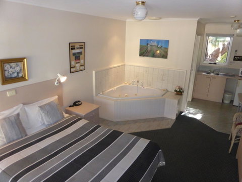 The Balnarring Motel - Your Accommodation 16