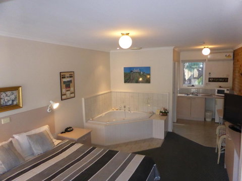 The Balnarring Motel - Your Accommodation 17