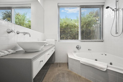 Oceanic Sorrento - Your Accommodation 5