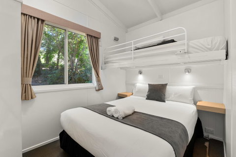 Bright Riverside Holiday Park - Your Accommodation 9