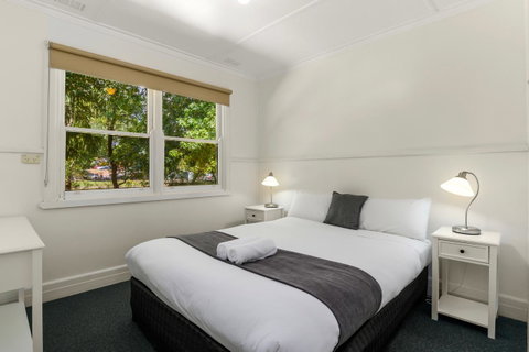 Bright Riverside Holiday Park - Your Accommodation 24