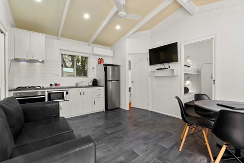 Bright Riverside Holiday Park - Your Accommodation 37