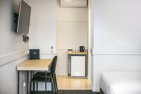 Nightcap At Matthew Flinders Hotel - Your Accommodation 14