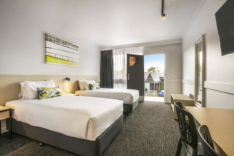 Nightcap At Matthew Flinders Hotel - Your Accommodation 17