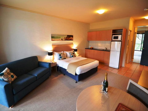 Lorne Surf Apartments - Your Accommodation 20