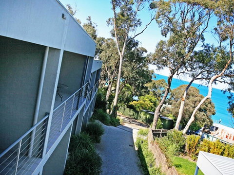 Lorne Surf Apartments - Your Accommodation 10