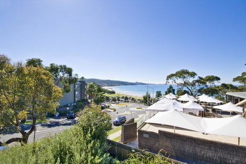 Lorne Bay View Motel - Your Accommodation 0