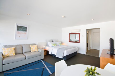 Lorne Bay View Motel - Your Accommodation 11