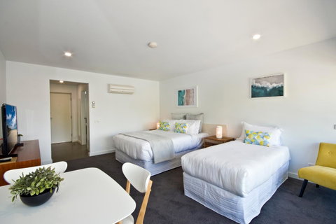 Lorne Bay View Motel - Your Accommodation 31
