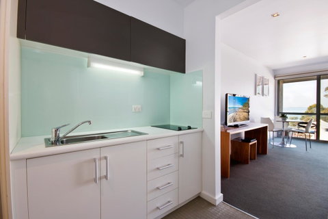Lorne Bay View Motel - Your Accommodation 7
