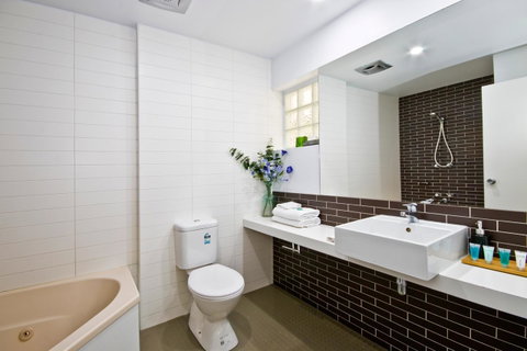 Lorne Bay View Motel - Your Accommodation 35