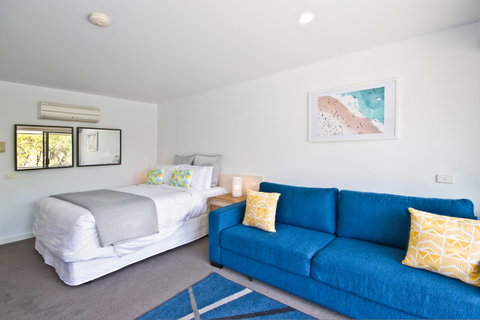 Lorne Bay View Motel - Your Accommodation 18