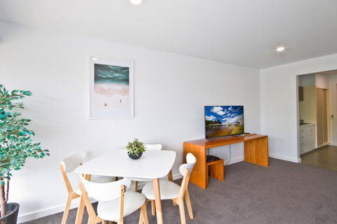 Lorne Bay View Motel - Your Accommodation 19