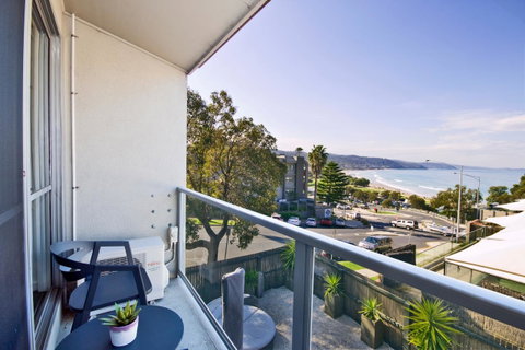 Lorne Bay View Motel - Your Accommodation 9
