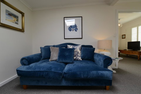 The Cottage - Your Accommodation 37
